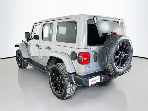 Used 2021 Jeep Wrangler Unlimited Sahara w/ Dual Top Group AWD/4WD image 9