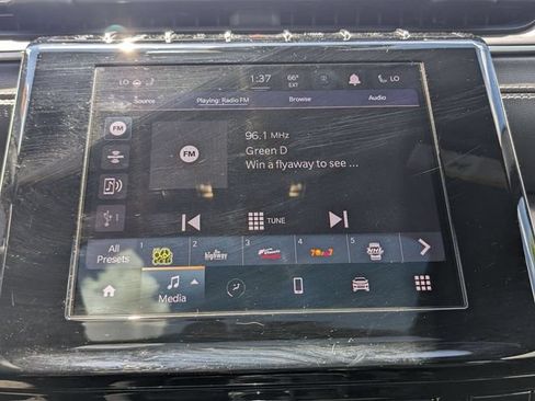 Used 2023 Jeep Grand Cherokee Altitude AWD/4WD image 24