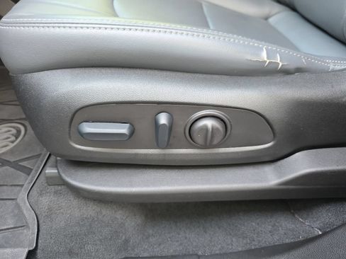 Used 2024 Buick Enclave Essence w/ Experience Buick Package FWD image 13