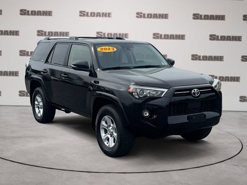 Used 2023 Toyota 4Runner SR5 Premium w/ Moonroof Package AWD/4WD image 7
