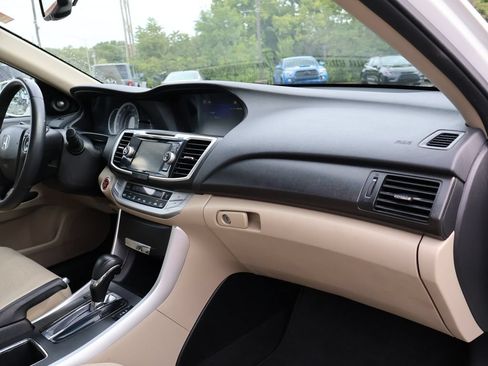 Used 2013 Honda Accord EX-L image 9