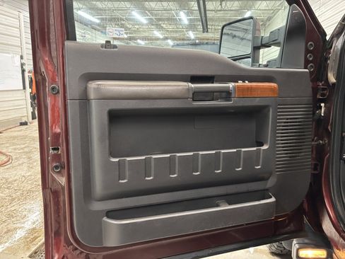 Used 2016 Ford F350 King Ranch image 9