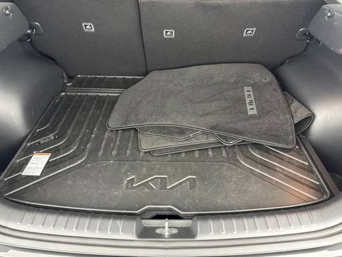 Certified 2023 Kia Niro Wind w/ Wind Preserve Package FWD image 27