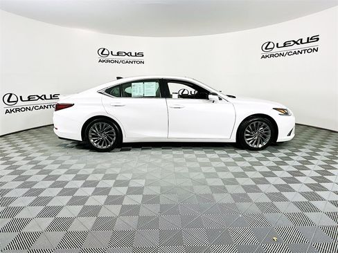 Used 2024 Lexus ES 350 Ultra Luxury image 10