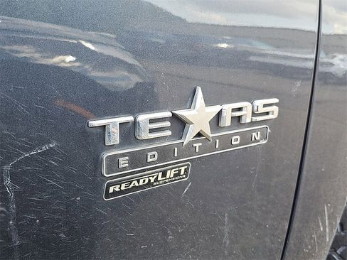 Used 2019 Chevrolet Silverado 1500 LT w/ Texas Edition image 9