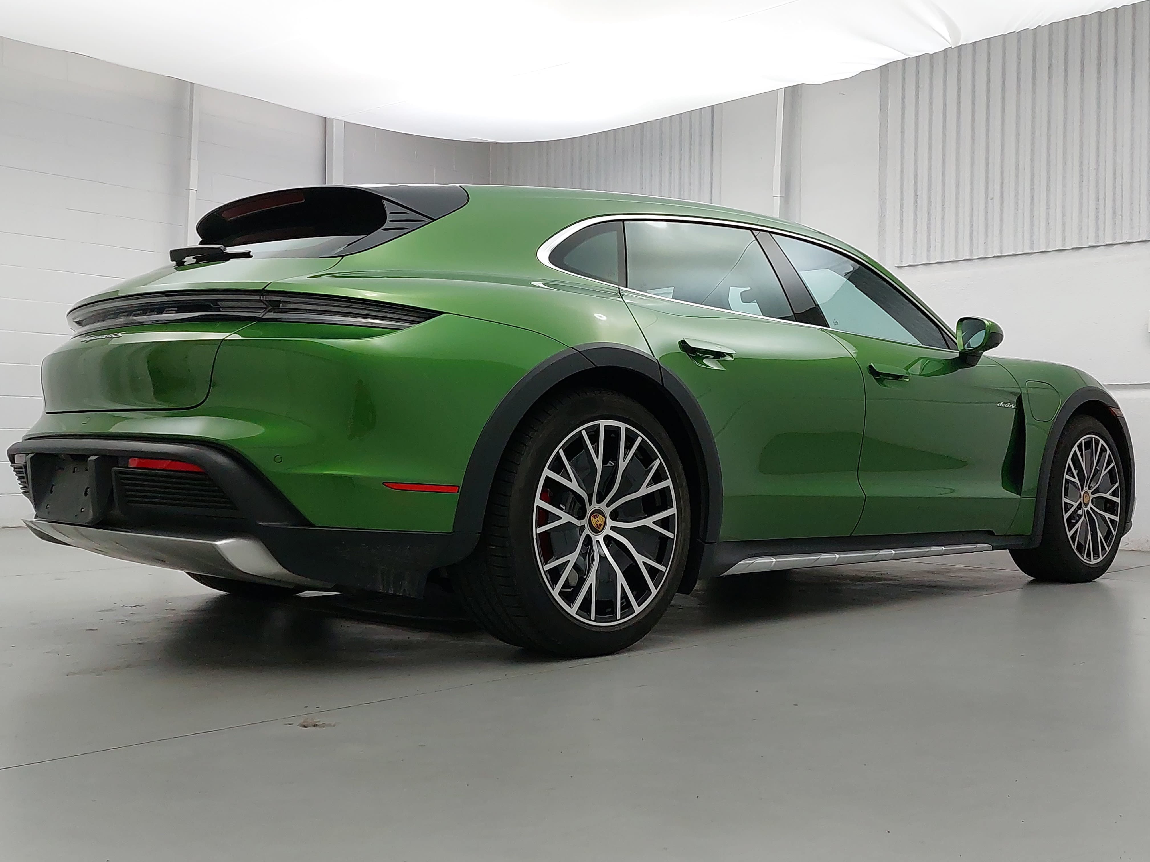 Certified 2022 Porsche Taycan 4S AWD/4WD image 7