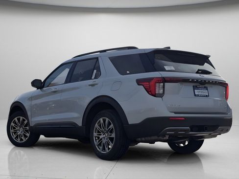 New 2026 Ford Explorer Active w/ Active Comfort Package AWD/4WD image 18