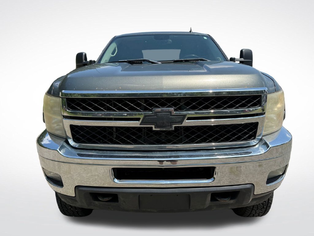 Used 2011 Chevrolet Silverado 2500 LT w/ Interior Plus Package AWD/4WD image 10