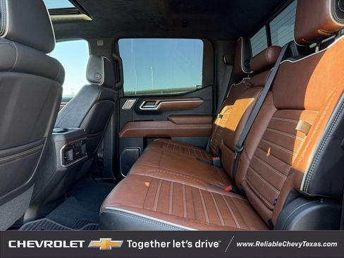 Used 2023 GMC Sierra 1500 Denali Ultimate AWD/4WD image 33