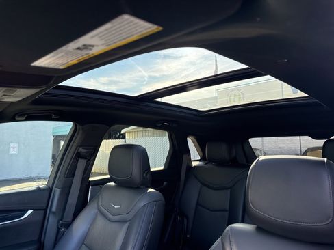 Used 2023 Cadillac XT5 Premium Luxury image 15