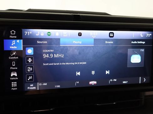 Used 2025 Jeep Wrangler Sport AWD/4WD image 35