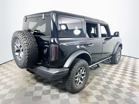 Used 2025 Ford Bronco Badlands image 3