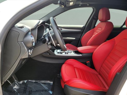 New 2026 Alfa Romeo Stelvio Sprint AWD/4WD image 32