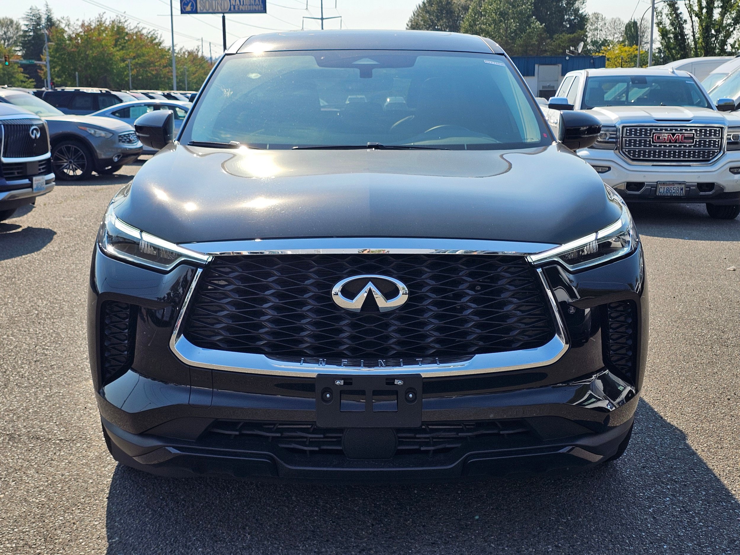 Used 2025 INFINITI QX60 Pure AWD/4WD image 2