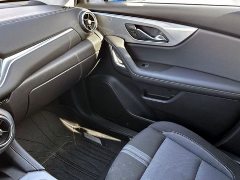 Certified 2024 Chevrolet Blazer LT w/ Convenience Package image 27