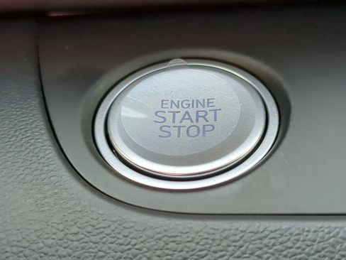 New 2025 Hyundai Elantra SEL image 31