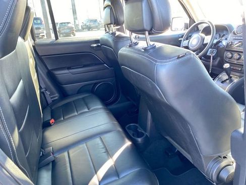 Used 2016 Jeep Patriot High Altitude image 33