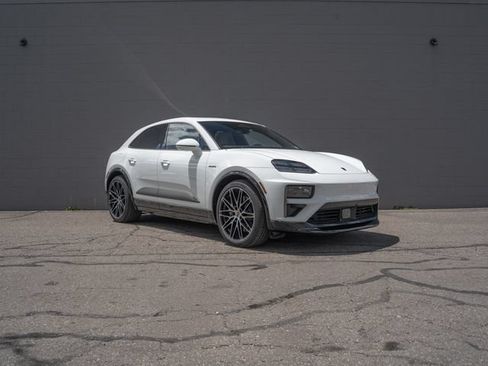 Certified 2024 Porsche Macan Turbo Electric AWD/4WD image 9