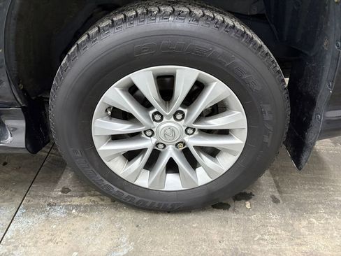 Used 2019 Lexus GX 460 Premium w/ Premium Package AWD/4WD image 22