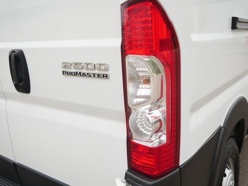 Used 2023 RAM ProMaster 2500 FWD image 17