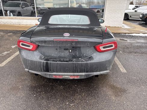 Used 2018 FIAT 124 Spider Classica image 4