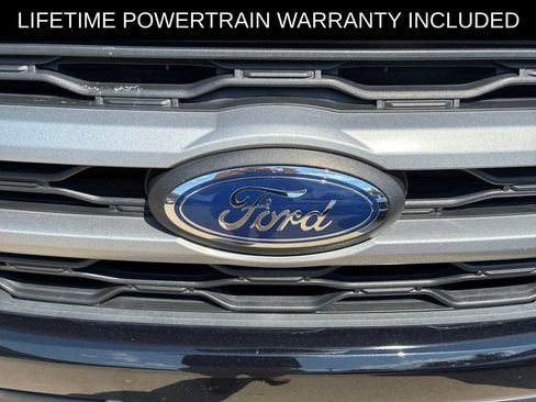 Used 2022 Ford Expedition XLT RWD image 3