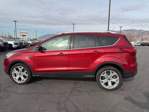 Used 2019 Ford Escape Titanium image 11