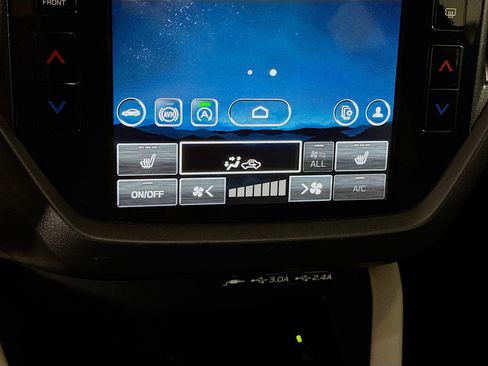 Used 2025 Subaru Forester Premium image 23