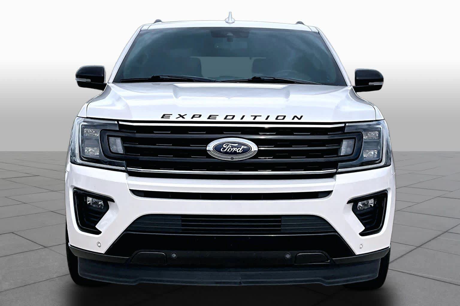 Used 2019 Ford Expedition Limited w/ Equipment Group 303A RWD image 4