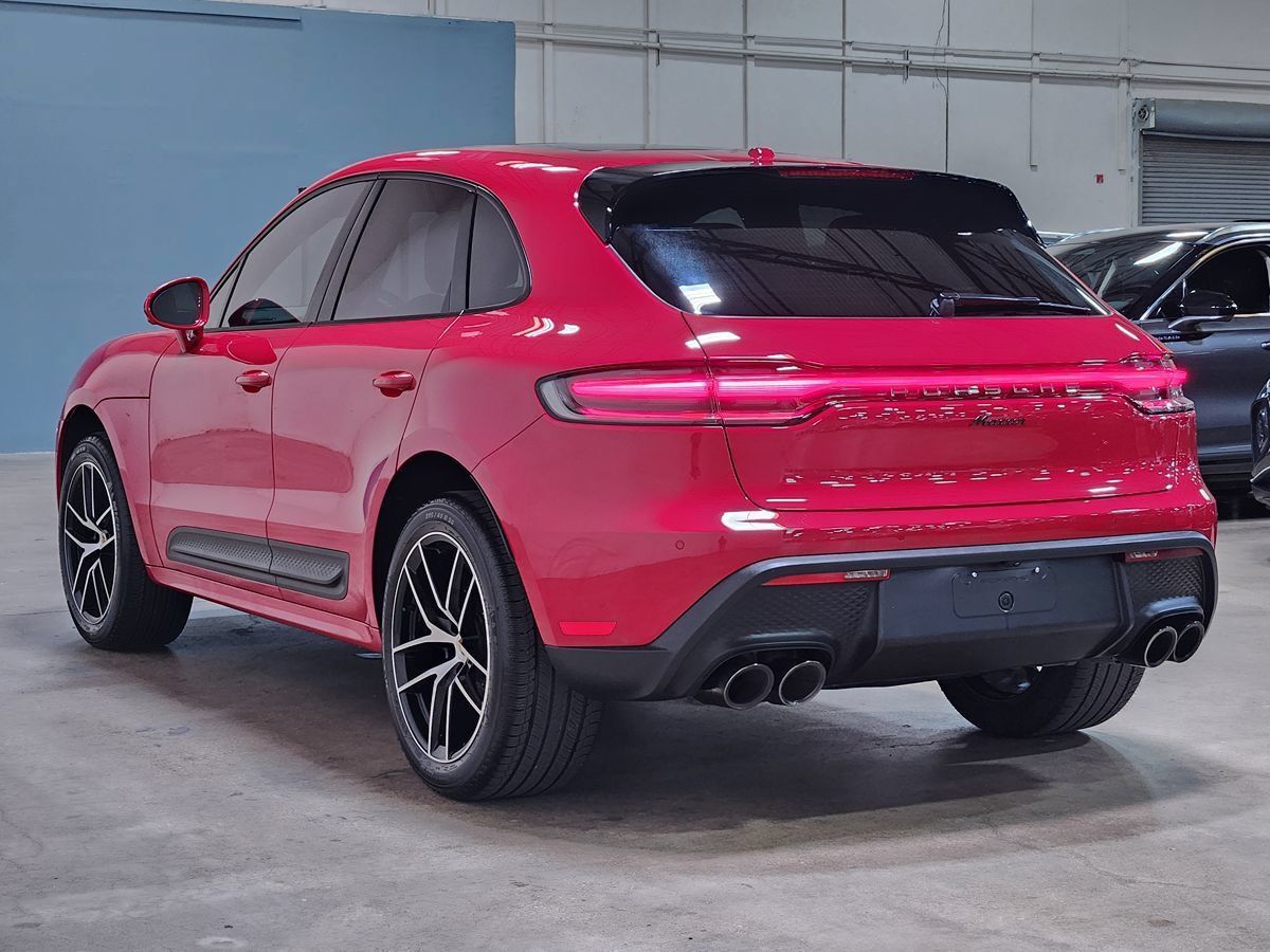 Used 2023 Porsche Macan AWD/4WD image 11