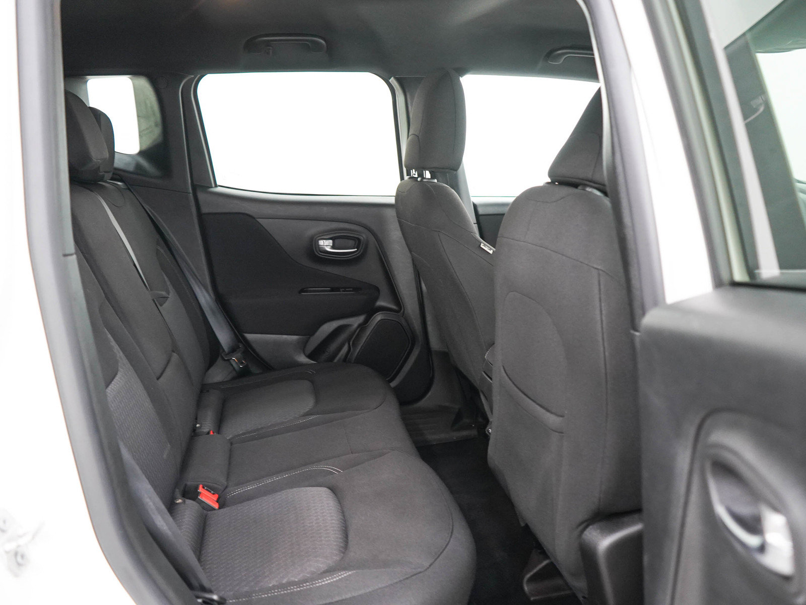 Used 2021 Jeep Renegade Latitude AWD/4WD image 12