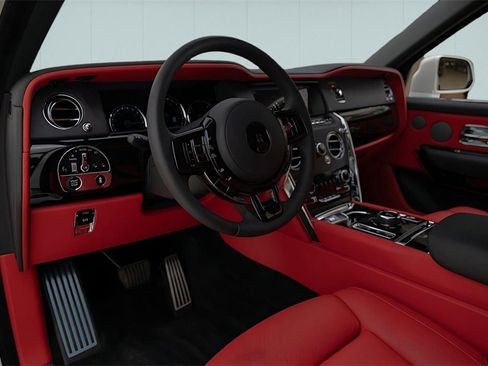 Used 2023 Rolls-Royce Cullinan image 22