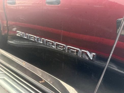 Used 2021 Chevrolet Suburban RST w/ Luxury Package image 5