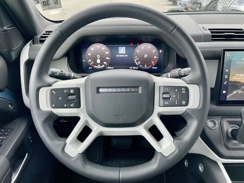 Certified 2025 Land Rover Defender 110 S AWD/4WD image 21