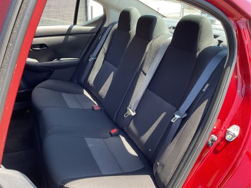 Used 2024 Nissan Sentra SV FWD image 18