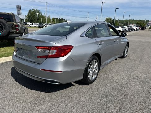 Used 2019 Honda Accord LX image 13