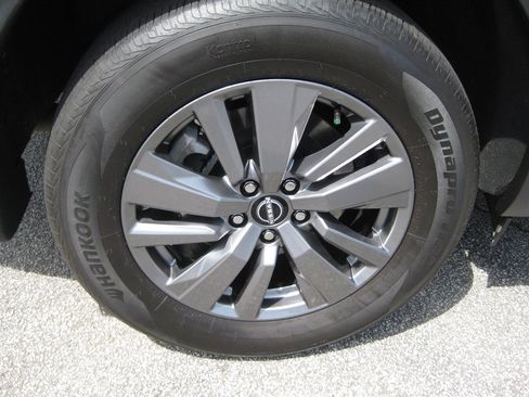 Used 2025 Nissan Pathfinder S FWD image 9