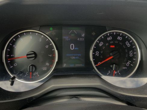 Used 2021 Toyota RAV4 XLE Premium FWD image 17