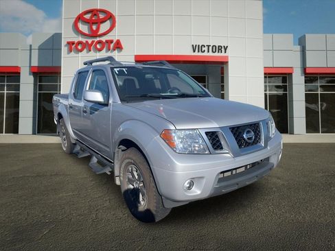 Used 2020 Nissan Frontier PRO-4X w/ Pro-4x Utility Package AWD/4WD image 6