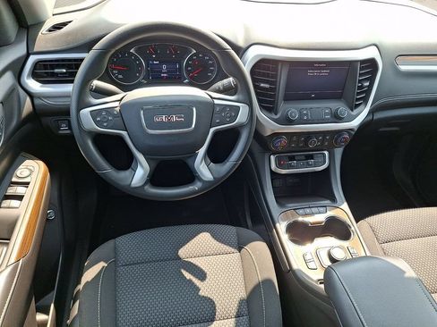 Used 2023 GMC Acadia SLE w/ Driver Convenience Package AWD/4WD image 2