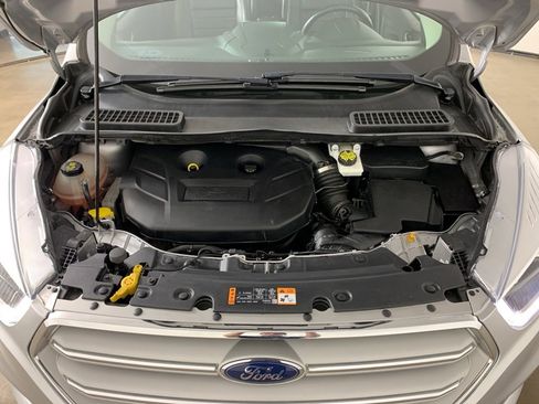 Used 2019 Ford Escape Titanium image 40