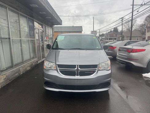 Used 2014 Dodge Grand Caravan SE w/ Quick Order Package 29E SE image 2