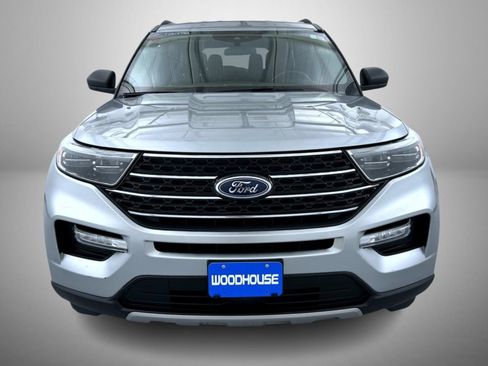 Used 2023 Ford Explorer XLT w/ Equipment Group 202A AWD/4WD image 2
