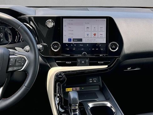 Used 2023 Lexus NX 250 FWD image 8