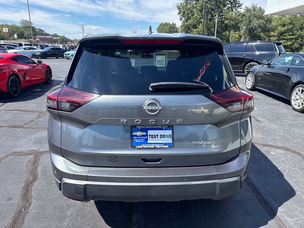 Used 2024 Nissan Rogue SV AWD/4WD image 9