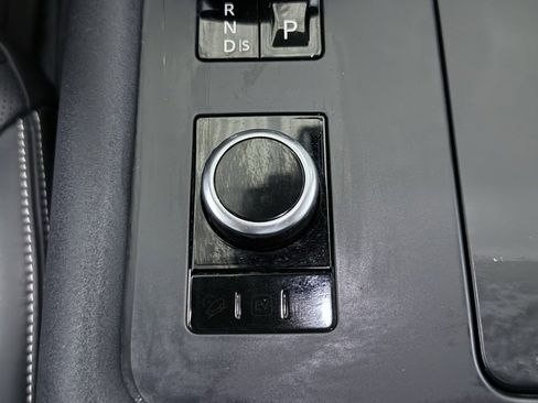 Used 2022 Land Rover Discovery HSE R-Dynamic image 40