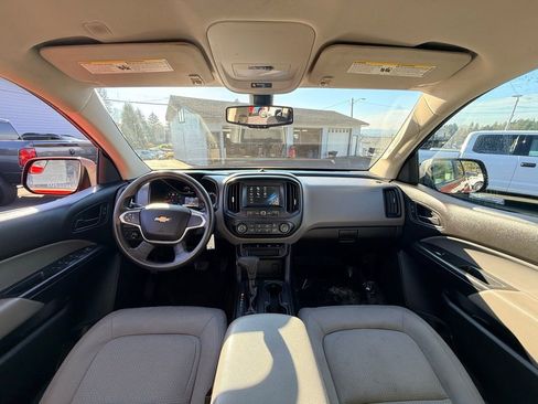 Used 2018 Chevrolet Colorado W/T image 16