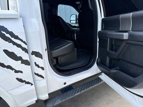 Used 2015 Ford F150 XLT w/ Equipment Group 302A Luxury image 13