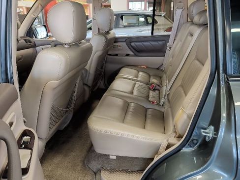 Used 2000 Toyota Land Cruiser Base image 11
