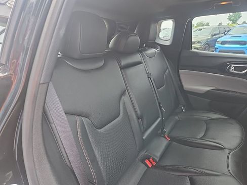 Used 2023 Jeep Compass Limited w/ Sun and Sound Group AWD/4WD image 82